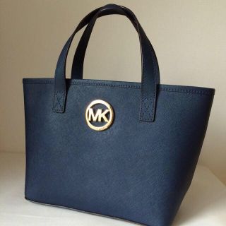 マイケルコース(Michael Kors)のマイケルコース 美品！ ネイビーバッグ(ハンドバッグ)