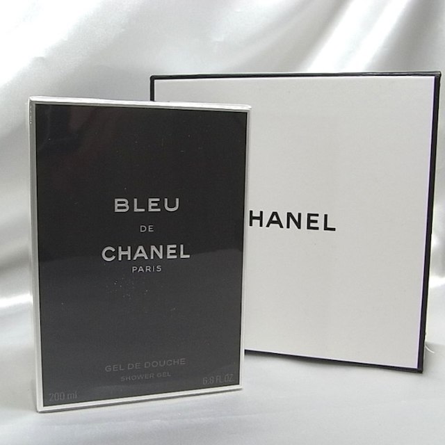 CHANEL(シャネル)のPOP様専用★本物新品シャネル ブルードゥシャネル　ボディウォッシュ200ml コスメ/美容のボディケア(その他)の商品写真