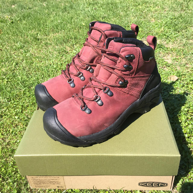 KEEN(キーン)のKEEN Pyenees キーン ピレニーズ 25.5㎝ トレッキングシューズ スポーツ/アウトドアのアウトドア(登山用品)の商品写真