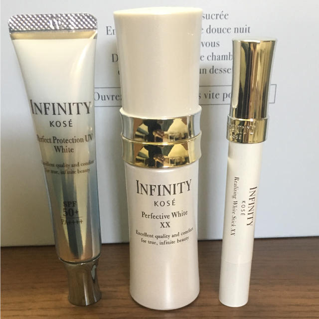 ☆新品☆KOSE INFINITY パーフェクティブ ホワイトXXおまけ付き ☆新品☆KOSE INFINITY パーフェクティブ ホワイトXXおまけ付き