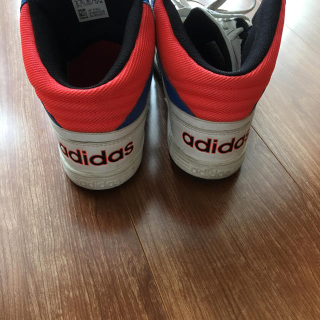 adidas(アディダス)のキッズアディダススニーカー24.5 キッズ/ベビー/マタニティのキッズ靴/シューズ(15cm~)(スニーカー)の商品写真