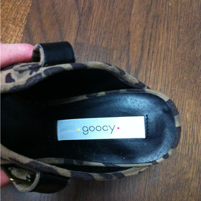 goocy(グースィー)のgoocy ヒョウ柄サンダル レディースの靴/シューズ(サンダル)の商品写真