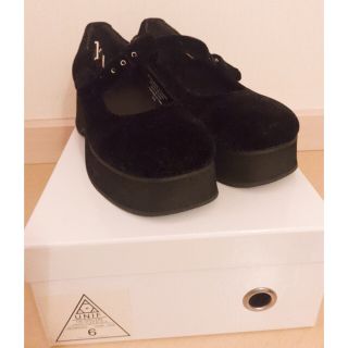 ユニフ(UNIF)のunif shoes (お取り置き)(ローファー/革靴)