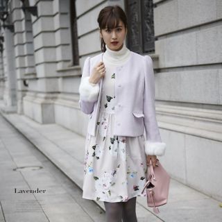 トッコ(tocco)の💜新品未着用💜トッコクローゼット 大人レディなビジュー付ショートコート(ノーカラージャケット)