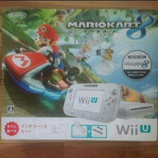 ウィーユー(Wii U)のWiiU本体　マリオカート8同梱版一部欠品＋新品Wiiリモコン(家庭用ゲーム機本体)