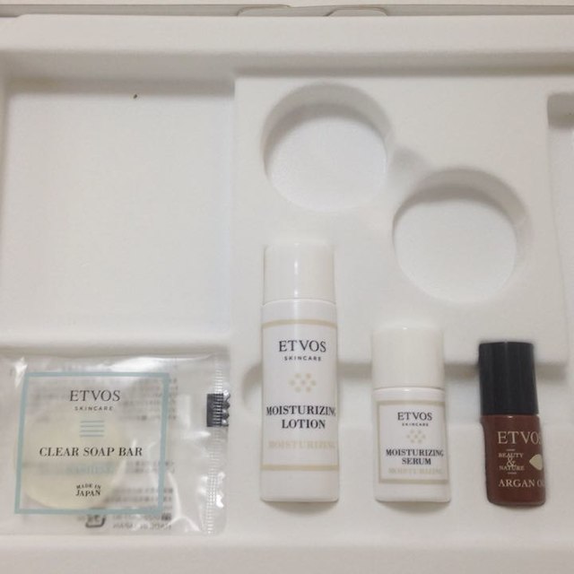 りぃ様 ETOVOS セラム コスメ/美容のスキンケア/基礎化粧品(その他)の商品写真