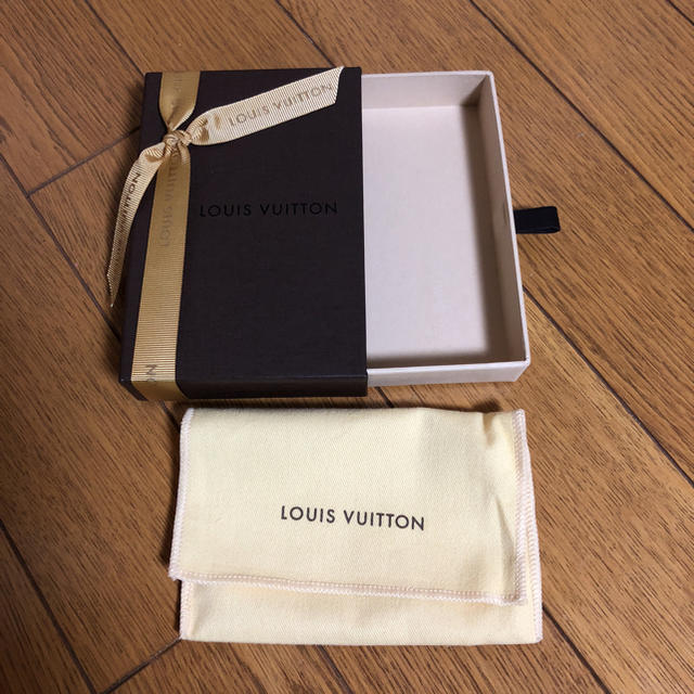 LOUIS VUITTON(ルイヴィトン)のヴィトン  空き箱 レディースのバッグ(ショップ袋)の商品写真