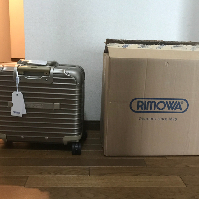 メーカー包装済】 RIMOWA - トパーズ チタニウム 26L トラベルバッグ