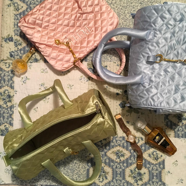 Lochie(ロキエ)の専用ページ🎀vintage satin mini hand  bag pink レディースのバッグ(ハンドバッグ)の商品写真