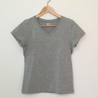 ナチュラルビューティーベーシック(NATURAL BEAUTY BASIC)のNatural Beauty Basic Vネック Tシャツ(Tシャツ(半袖/袖なし))