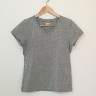 ナチュラルビューティーベーシック(NATURAL BEAUTY BASIC)のNatural Beauty Basic Vネック Tシャツ(Tシャツ(半袖/袖なし))