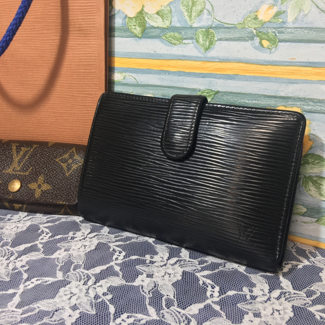 LOUIS VUITTON(ルイヴィトン)の♡お値下げ！正規品・ルイヴィトン がま口折財布 エピ  レディースのファッション小物(財布)の商品写真