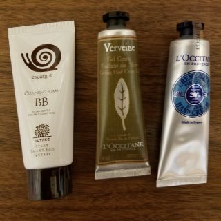 ロクシタン(L'OCCITANE)のロクシタンハンドクリーム2本とカタツムリ洗顔フォームセット(ハンドクリーム)