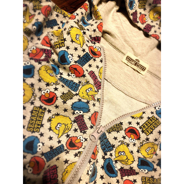 SESAME STREET(セサミストリート)のKIDS☆パーカー☆150size キッズ/ベビー/マタニティのキッズ服男の子用(90cm~)(ジャケット/上着)の商品写真