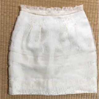 ジャスグリッティー(JUSGLITTY)のお値下げ中☆ジャスグリッティー（JUSGLITTY）レーススカート(ひざ丈スカート)