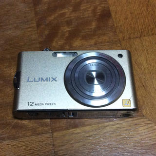 パナソニック(Panasonic)のLUMIX DMC-FX-60-N ゴールド(コンパクトデジタルカメラ)