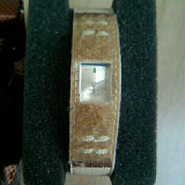 CABANE de ZUCCa(カバンドズッカ)のカバンドズッカ　腕時計　ベージュ レディースのファッション小物(腕時計)の商品写真