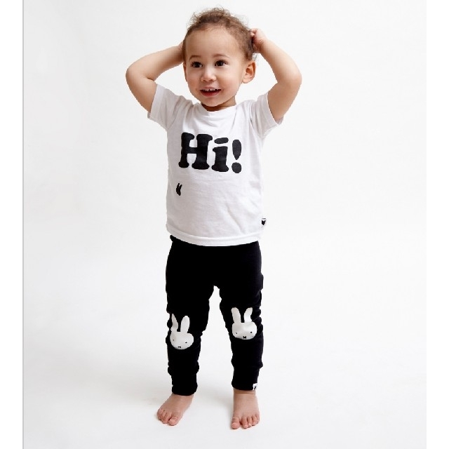 【mu様専用】miffy Hi 白Tシャツ&黒レギンス,黒Tシャツ&白レギンス キッズ/ベビー/マタニティのベビー服(~85cm)(Ｔシャツ)の商品写真