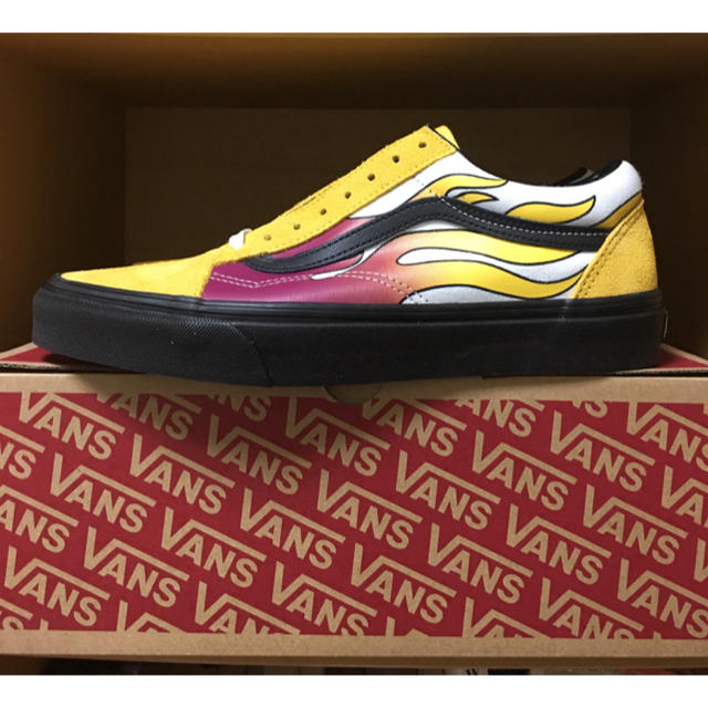 VANS(ヴァンズ)のVANS OLD SCHOOL Yellow Flame 27cm メンズの靴/シューズ(スニーカー)の商品写真