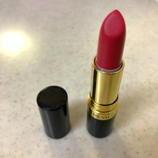 REVLON(レブロン)のREVLON 口紅 コスメ/美容のベースメイク/化粧品(口紅)の商品写真