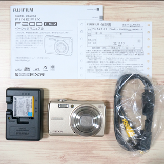 フジフイルム(富士フイルム)の富士フイルム F200 EXR(コンパクトデジタルカメラ)