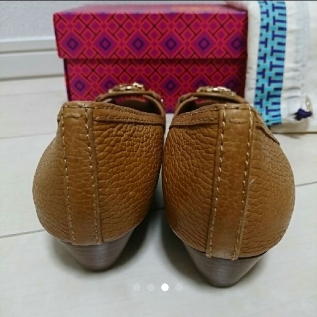Tory Burch - トリーバーチ オープントウパンプス キャメル 未使用の