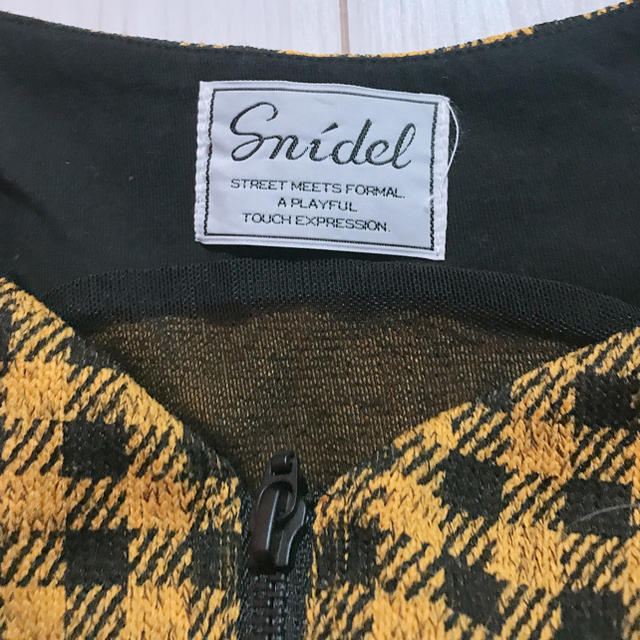 SNIDEL(スナイデル)のスナイデル ワンピース チェック柄 フロントジップ 美ライン レディースのワンピース(ひざ丈ワンピース)の商品写真