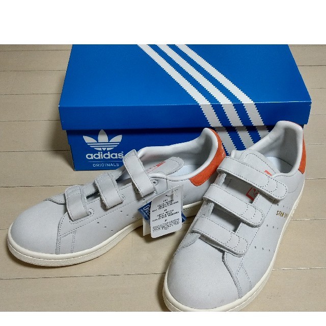 adidas(アディダス)のadidas アディダス★スタンスミス  白×オレンジ 26.0cm★新品 メンズの靴/シューズ(スニーカー)の商品写真