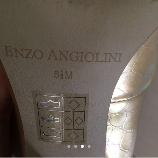 MANOLO BLAHNIK(マノロブラニク)の専用エンゾーアンジョリーニ 36ハーフM レディースの靴/シューズ(ハイヒール/パンプス)の商品写真