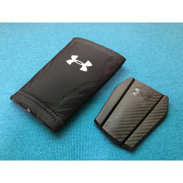 UNDER ARMOUR - アンダーアーマー リストガード リバーシブル新品の通販 by ベンジー's shop|アンダーアーマーならラクマ UNDER ARMOUR - アンダーアーマー リストガード リバーシブル新品の通販 by ベンジー's shop|アンダーアーマーならラクマ
