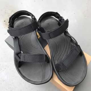 テバ(Teva)のテバ 黒サンダル(サンダル)