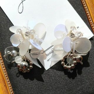 フラワービジューピアス(ピアス)