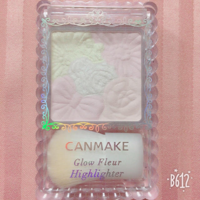 CANMAKE(キャンメイク)のキャンメイク グロウフルールハイライター 02 コスメ/美容のベースメイク/化粧品(フェイスカラー)の商品写真