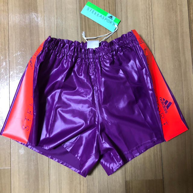 adidas by Stella McCartney(アディダスバイステラマッカートニー)の5,389円《新品》adidas Stella ショートパンツ レディースのパンツ(ショートパンツ)の商品写真