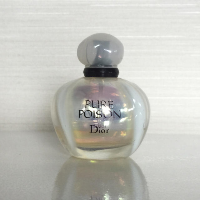 Christian Dior(クリスチャンディオール)の購入不可！！ピュアプワゾンオードゥパルファン 50ml コスメ/美容の香水(香水(女性用))の商品写真