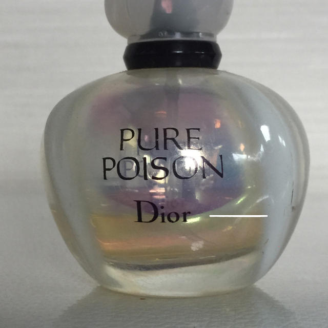 Christian Dior(クリスチャンディオール)の購入不可！！ピュアプワゾンオードゥパルファン 50ml コスメ/美容の香水(香水(女性用))の商品写真