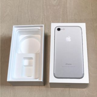 iPhone - iPhone7 箱のみ シルバー32GBの通販 by よしくん's shop