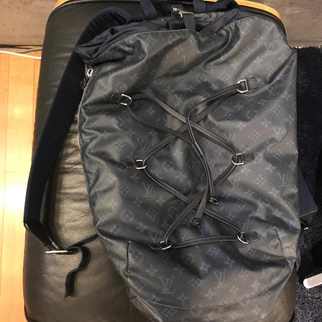 LOUIS VUITTON(ルイヴィトン)のLouis vuitton バックパック モノグラム 限定品 リュック ヴィトン メンズのバッグ(バッグパック/リュック)の商品写真