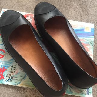 フィットフロップ(fitflop)のfitflop 黒革靴 フラット厚めヒール EUR37(ローファー/革靴)