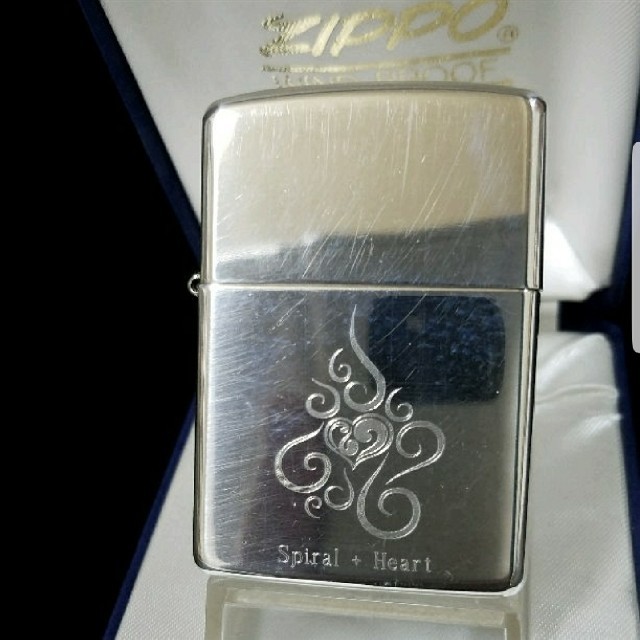 ZIPPO - 未使用品❤2004年Zippo❤スターリングシルバー❤スパイラル