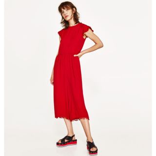 ザラ(ZARA)のZARA 袖ポンポンオールインワン(オールインワン)