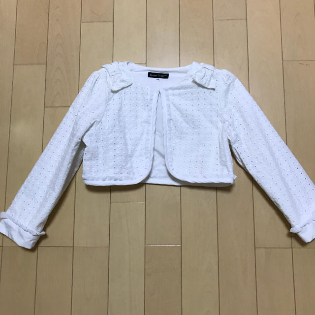 BeBe(ベベ)のボレロ カーディガン キッズ/ベビー/マタニティのキッズ服女の子用(90cm~)(カーディガン)の商品写真