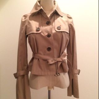 バーバリー(BURBERRY) ショートトレンチコート トレンチコート