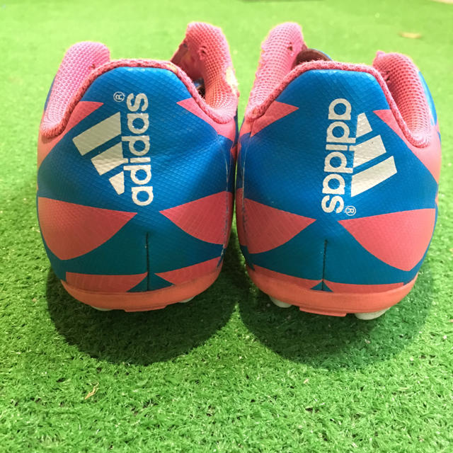 Adidas Adidasスパイク 紐なし 22 22 5の通販 By シュトーレン販売は11月から2月までです アディダスならラクマ Adidas Adidasスパイク 紐なし 22 22 5の通販 By シュトーレン販売は11月から2月までです アディダスならラクマ