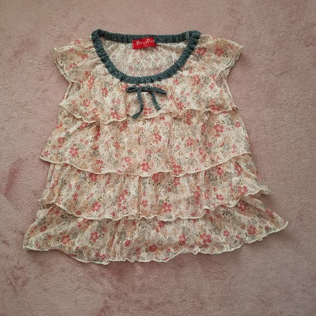 ☆95☆花柄レース ティアードトップス☆ キッズ/ベビー/マタニティのキッズ服女の子用(90cm~)(Tシャツ/カットソー)の商品写真