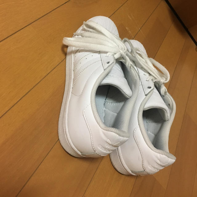 adidas(アディダス)のアディダススーパースター★23.5センチ★白 レディースの靴/シューズ(スニーカー)の商品写真