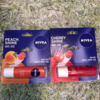 新品 ニベア  NIVEA ピーチ & チェリー(リップケア/リップクリーム)