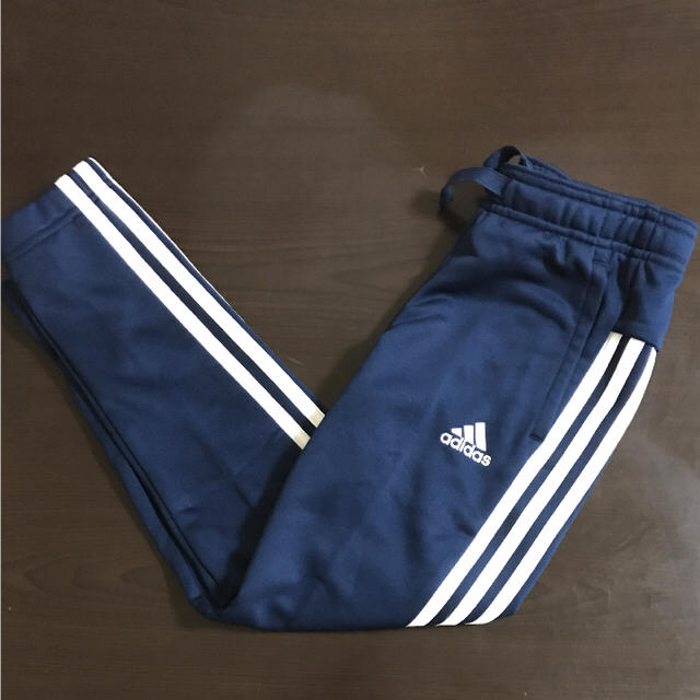 adidas(アディダス)の140㎝ adidas アディダス キッズ ジャージ上下セット ピンク×ネイビー キッズ/ベビー/マタニティのキッズ服女の子用(90cm~)(その他)の商品写真