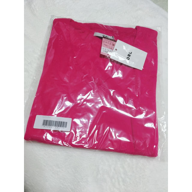 GRL(グレイル)のGRL  Vネック半袖 (ピンク) mサイズ レディースのトップス(Tシャツ(半袖/袖なし))の商品写真