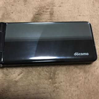 エヌティティドコモ(NTTdocomo)のドコモ 携帯美品(携帯電話本体)